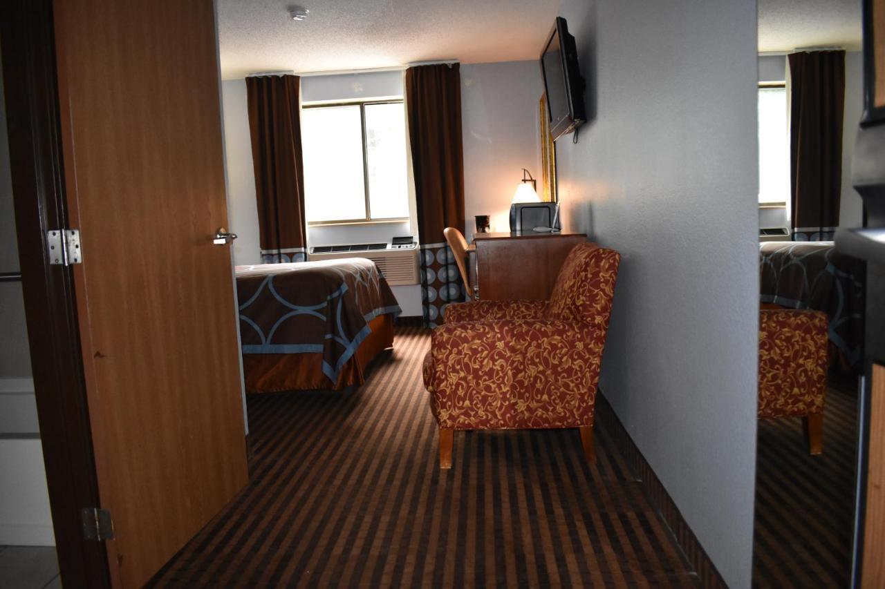Super 8 By Wyndham La Vale/cumberland Area Motel