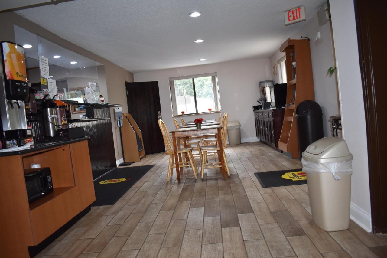 Super 8 By Wyndham La Vale/cumberland Area Motel 2*