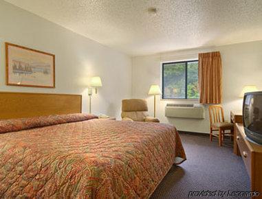 Super 8 By Wyndham La Vale/cumberland Area Motel